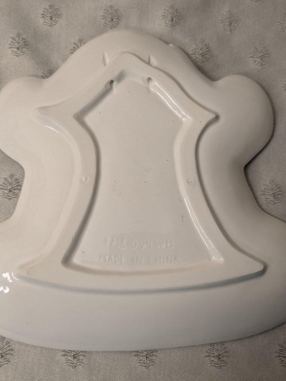 Vintage 1994 Pepe le Pew Ceramic 3-D Plate - Picture 7 of 7